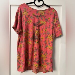 MAGNOLIA PEARL- Floral T-shirt- LIKE NEW